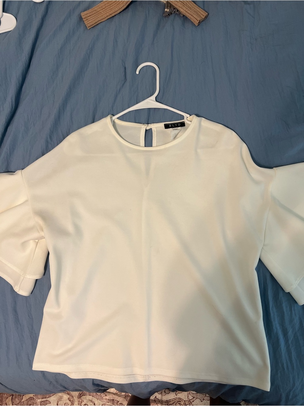 BLVD white Short Sleeve Blouse